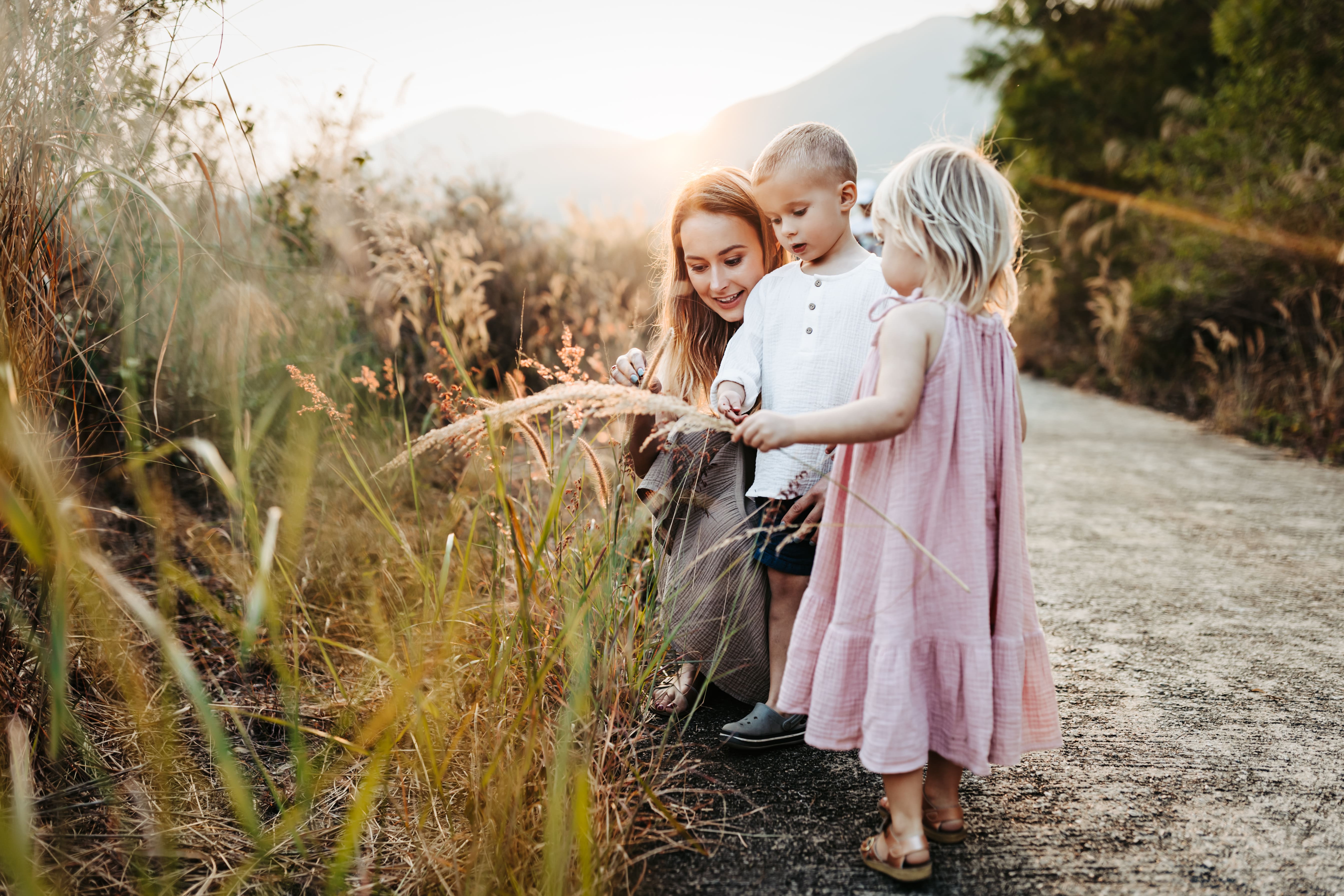 Sustainable Mother's gift and expierences. Celebrate Mother's Day in style with sustainable fashion from breathable and organic cotton and linen. Women summer dresses and Mommy and Me styles for Mommy and son and Mommy and daughter matching.