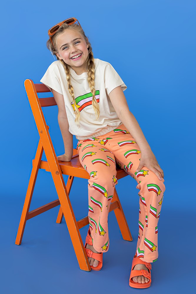 Shop organic cotton flared girls leggings for girls and teens with a star print online in Hong Kong and Singapore at MiliMilu. Comfortable, breathable summer leggings, and ideal for daily wear girl leggings in cool and stylish colours, shop organic cotton girls' leggings and tops- the best kids' gifts online.