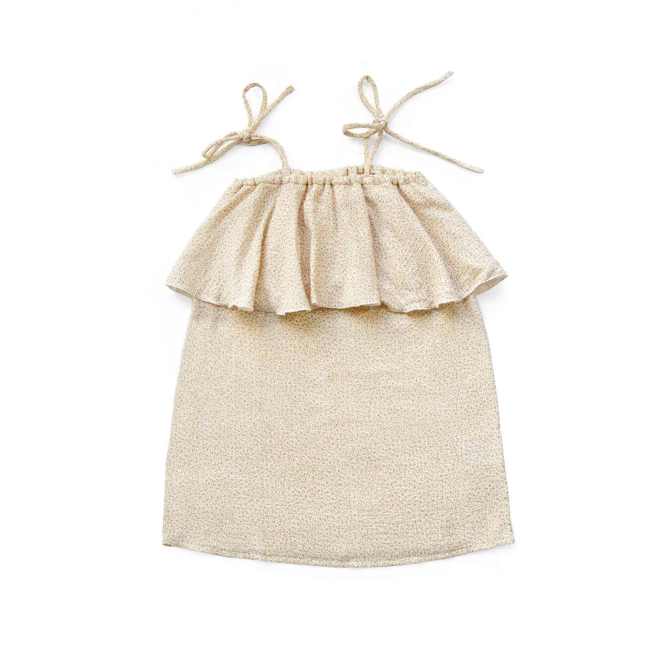 Organic muslin girls' dress is handcrafted by artisans; this breathable girls' dress will make sure you are comfortable and stylish. Organic muslin girls dress will grow with you with the help of adjustable stripes. Mini-me styles are available for Mommy and daughter days out online and in Hong Kong and Singapore.
