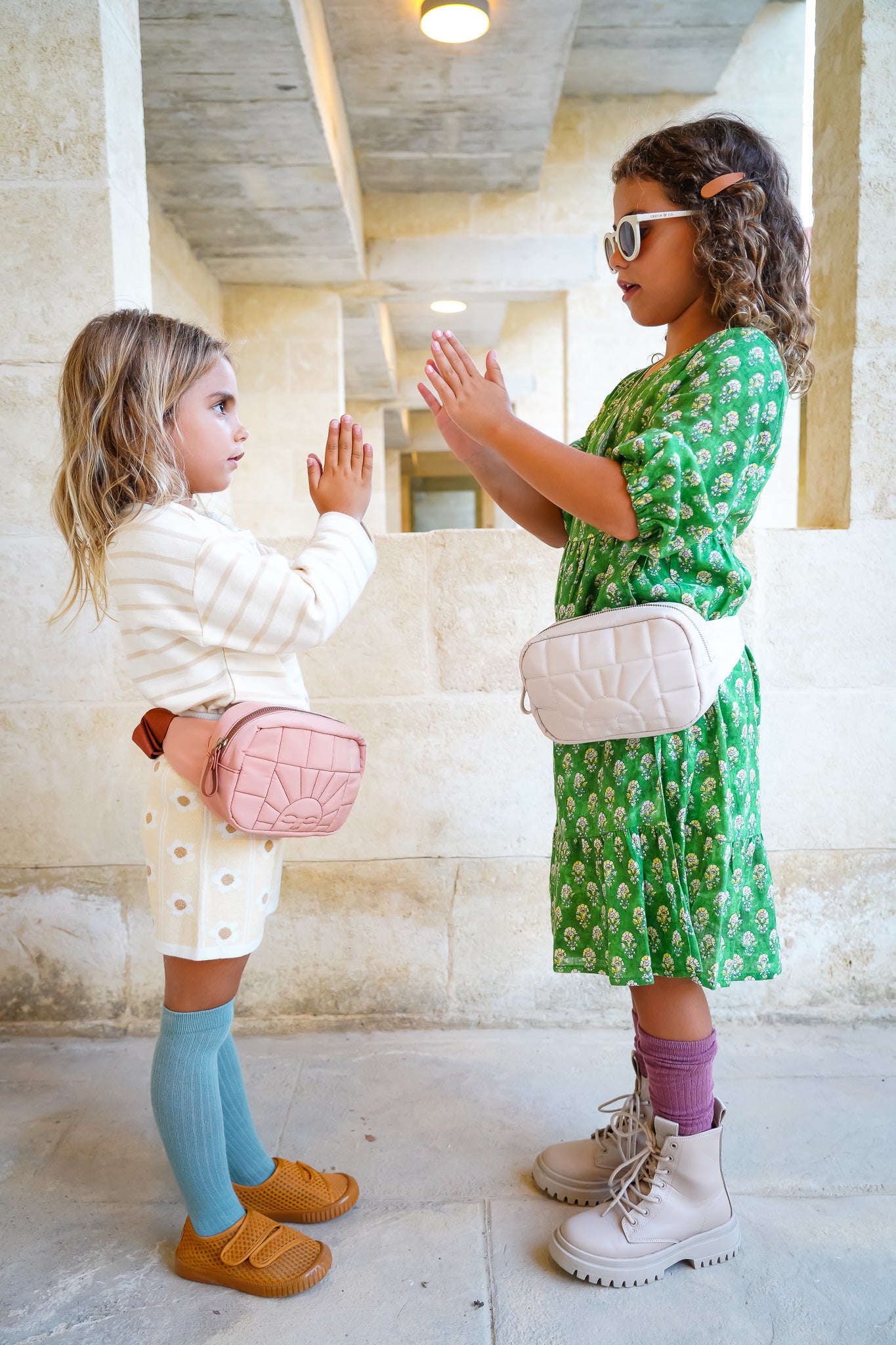 Shop white fanny bag or waist bag is also sustainable and made with vegan leather and recyled materials. The best gift for women and girls at MiliMilu Lifestyle