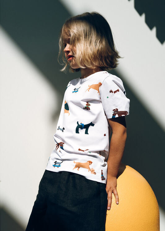 Lightweight breathable kids summer t-shirt with all-over dog holiday print – sustainable children's fashion at Milimilu