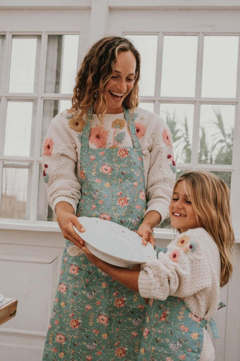 Shop organic cotton women's apron online at MiliMilu by Louise Misha. Mommy and daughter matching aprons. The best gift for women and girls for Mothers Day.