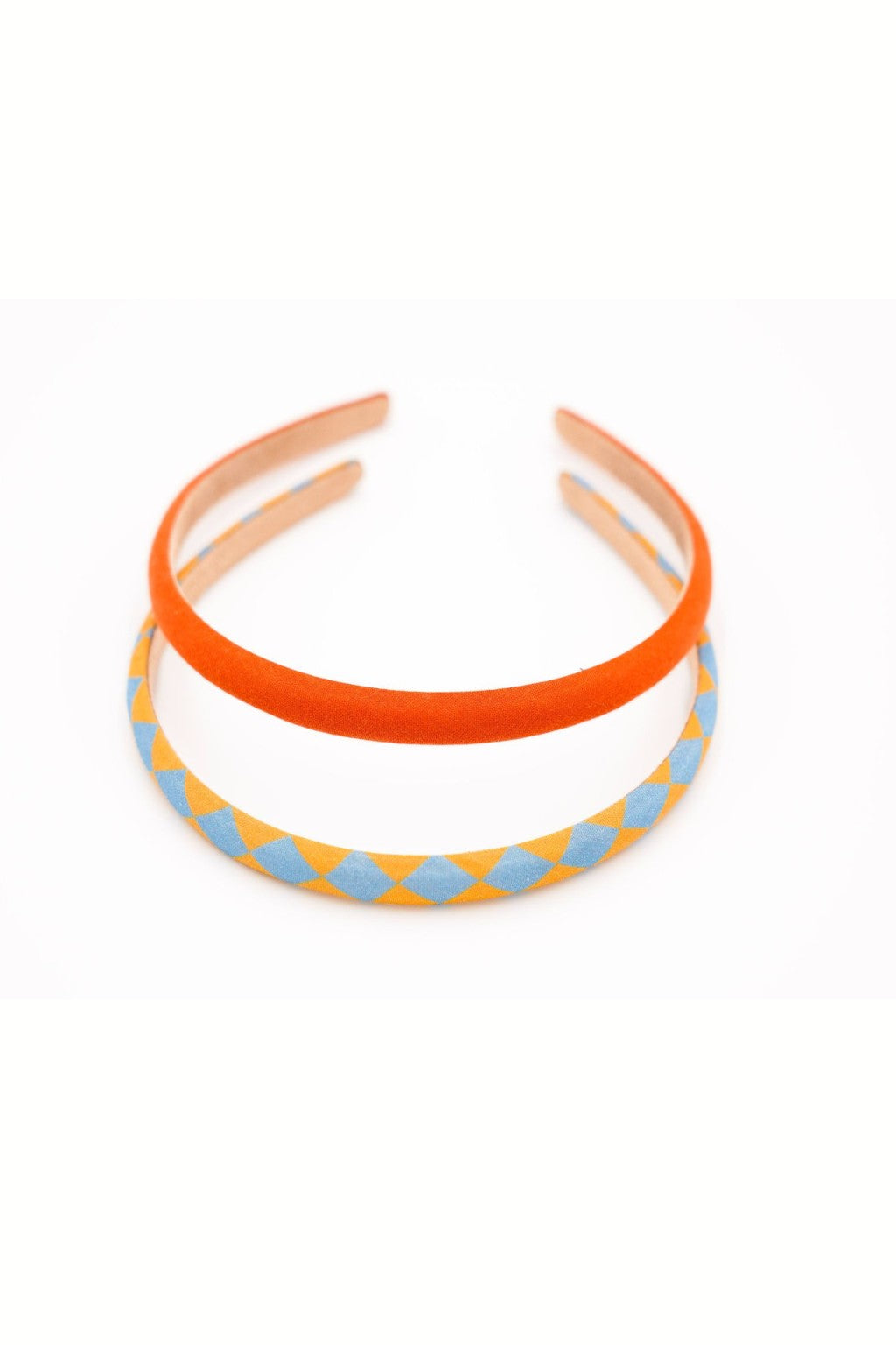 Organic cotton headbands in check print by Grech&Co are lightweight and easy to wear. Shop sustainable hair accesories for girls at MiliMilu Lifestyle.