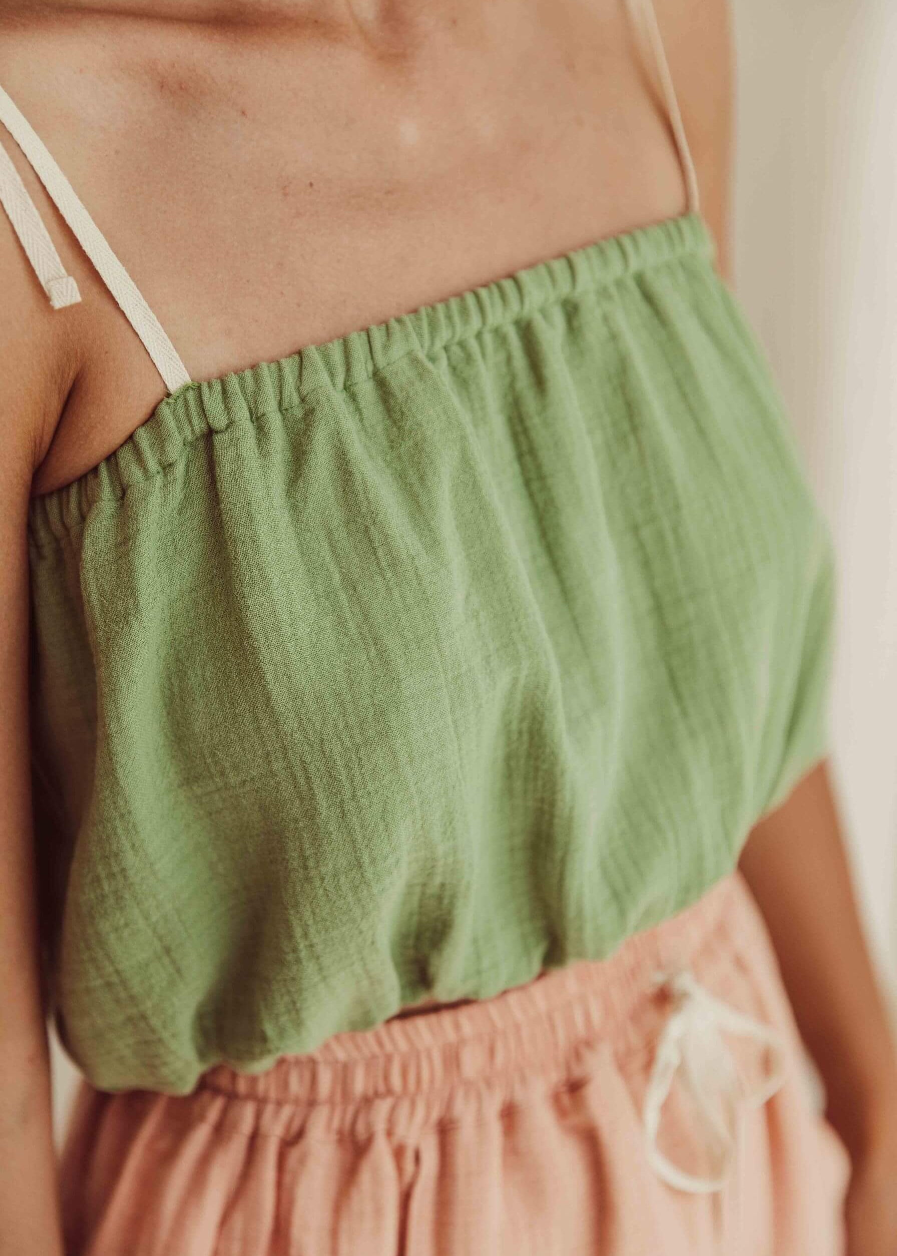 Organic cotton women's crop top in green — eco-friendly sustainable fashion by Tiny Bunny | MiliMilu