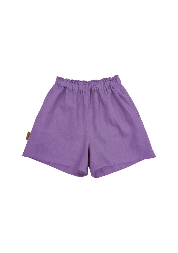 Shop the most comfortable kids shorts for girls will be the sustainable and breathable linen with pockets. These girls summer shorts are designed to last beyond one season due to their elastic waist. Shop the best kids summer clothing online, kids and tween clothing that is trendy, practical and easy to wear.
