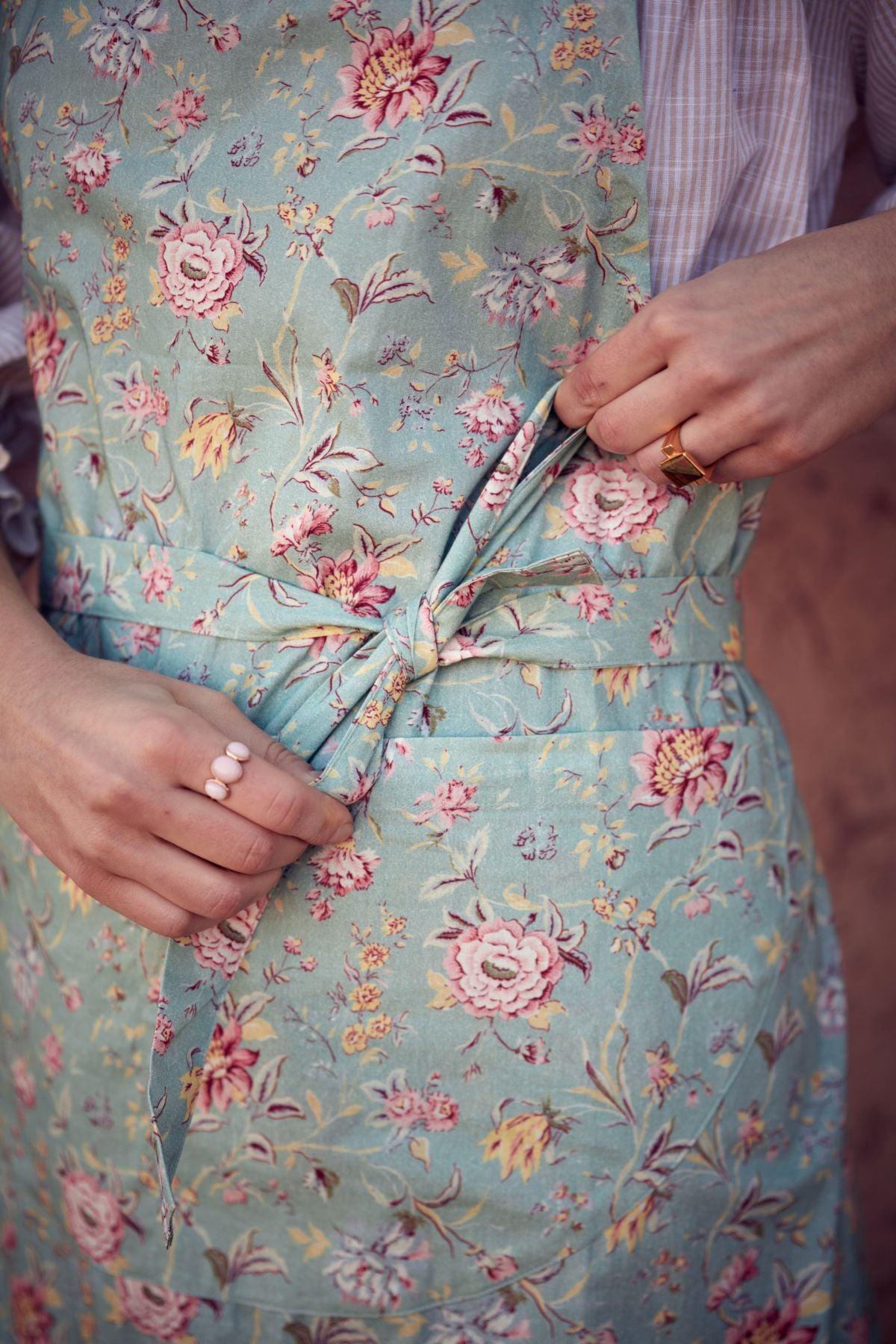 Shop organic cotton women's apron online at MiliMilu by Louise Misha. Mommy and daughter matching aprons. The best gift for women and girls for Mothers Day.