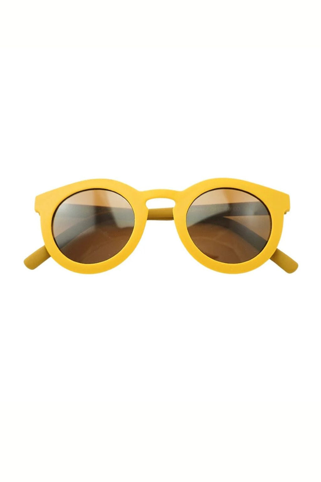Sustainable sunglasses in yellow by Grech & Co are bendable and lighweight with UV protection. Mini Me styles and family macthing sunglasses are available.