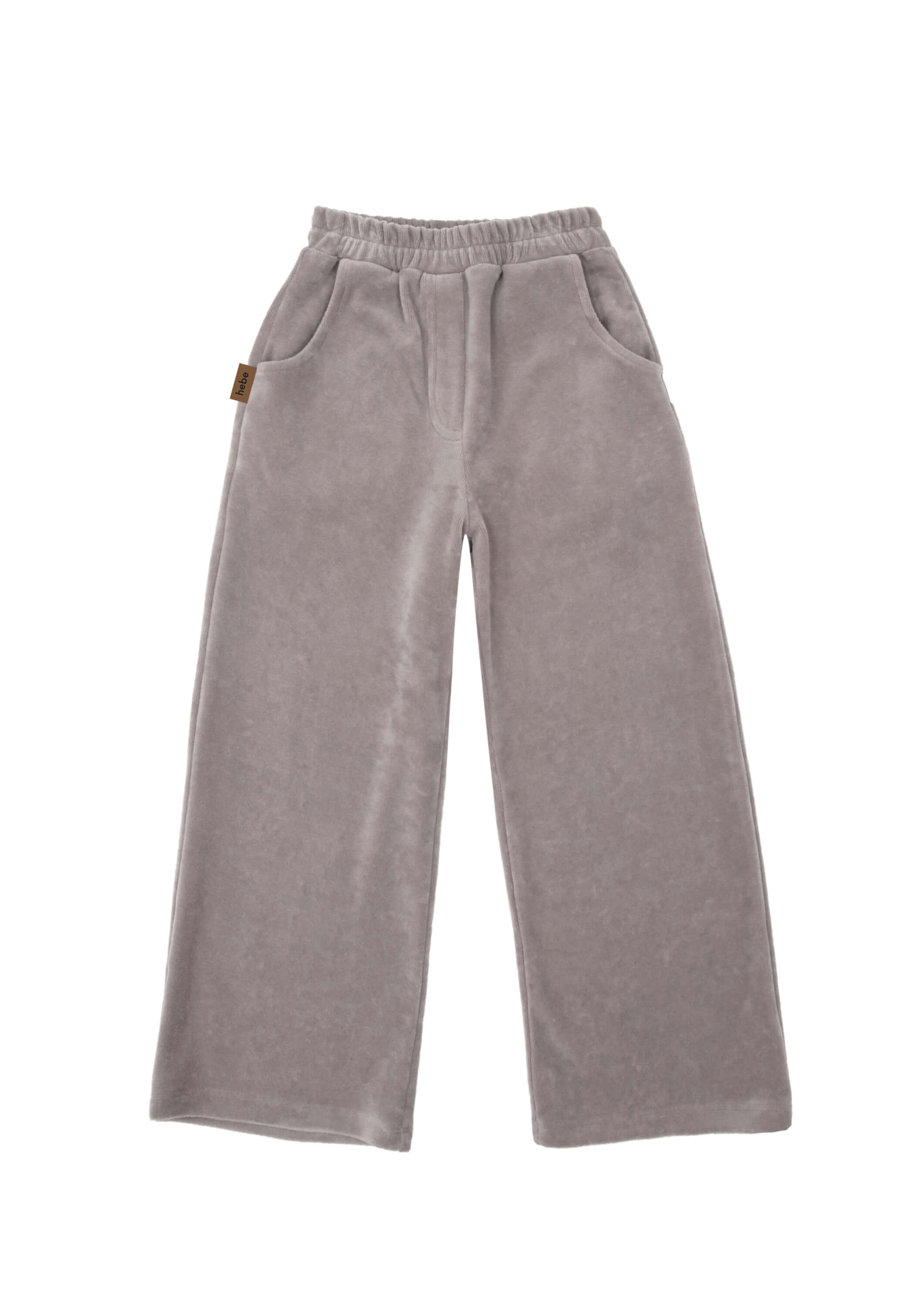 Shop comfortable girl outfit that is practical, good quality and sustainable kids clothing. These light velvet sweatpants for girls are the best for traveling.