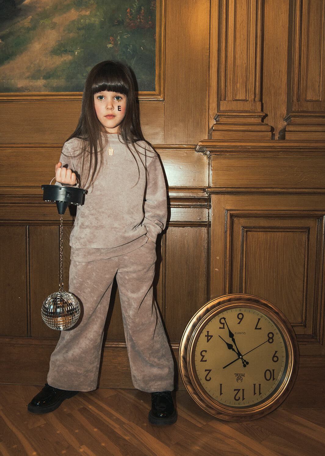 Girls' lightweight velvet wide-leg pants in grey by Hebe — OEKO-TEX certified sustainable kids clothing