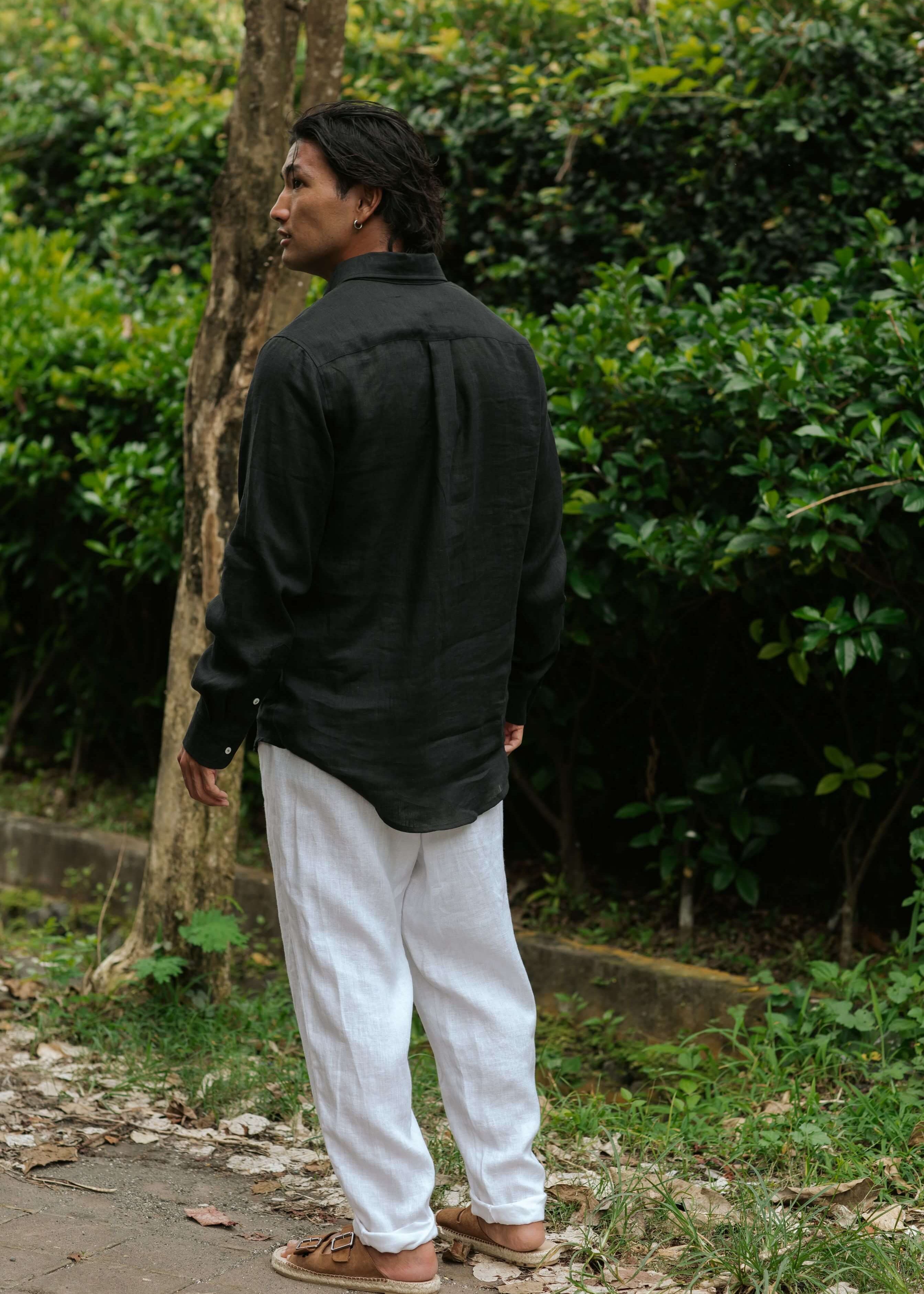 High-quality black linen shirt for men – breathable, relaxed fit for HK & Singapore