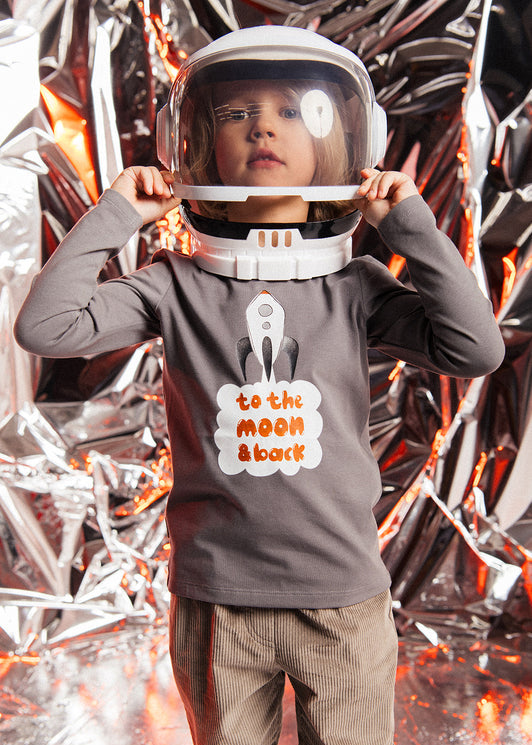 Organic kids long sleeve top grey with rocket print - To the Moon and Back design