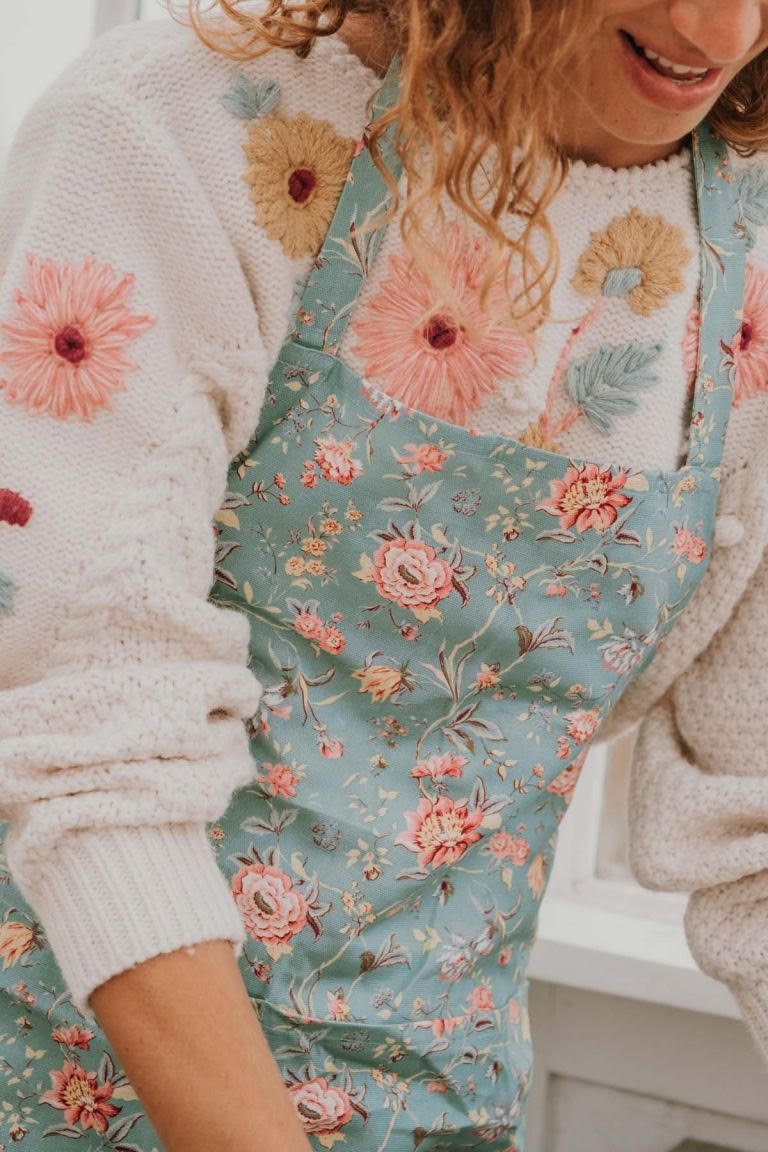 Shop organic cotton women's apron online at MiliMilu by Louise Misha. Mommy and daughter matching aprons. The best gift for women and girls for Mothers Day.