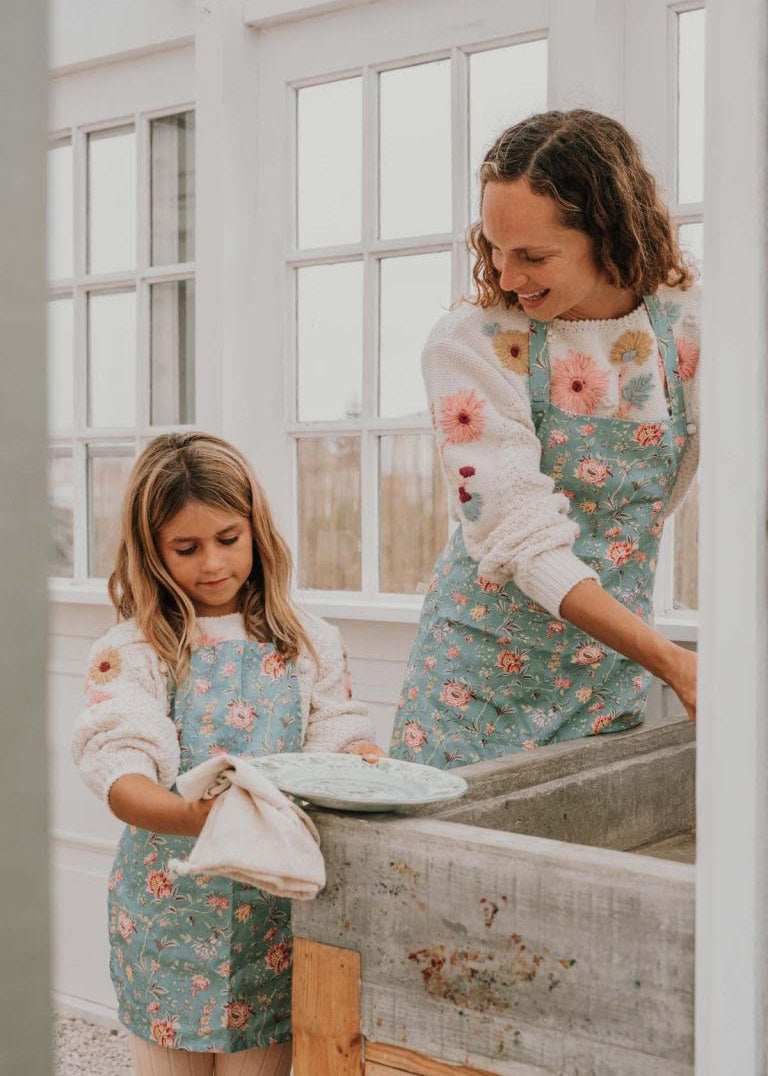 Mini Me apron with floral print — organic cotton mother daughter matching by Louise Misha | MiliMilu