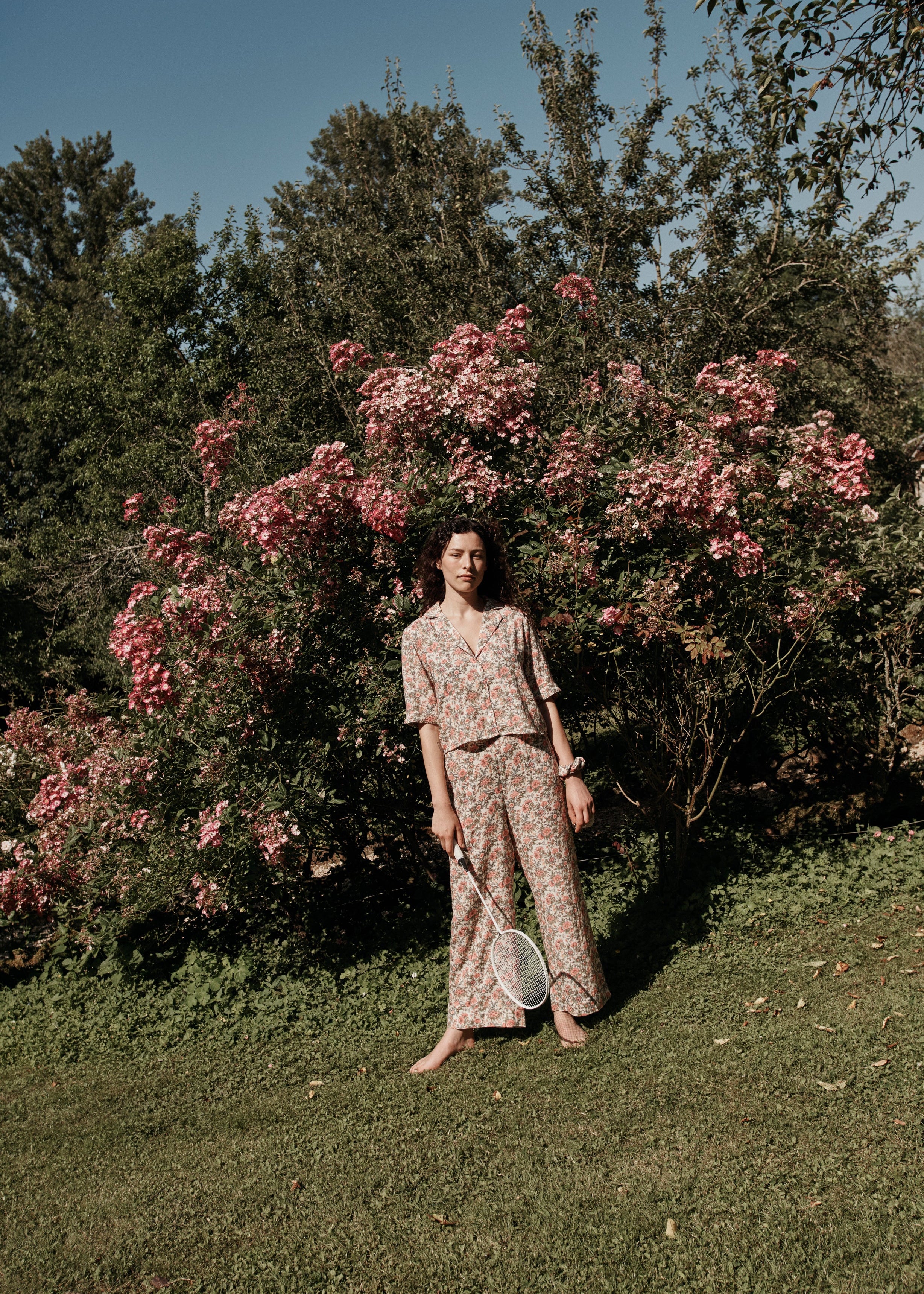 Close-up of Ivory Fields floral print - breathable organic cotton gauze pyjama set for women