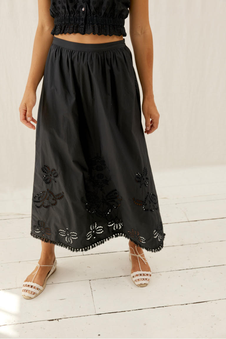 We absolutely adore the vintage-inspired black skirt, Paola! These long skirts for women have beautiful embroidery details are made with light and breathable organic cotton by Louise Misha. Shop women beachwear and women office skirt online, the best black skirt that are versatile. Shop sustainable women fashion online
