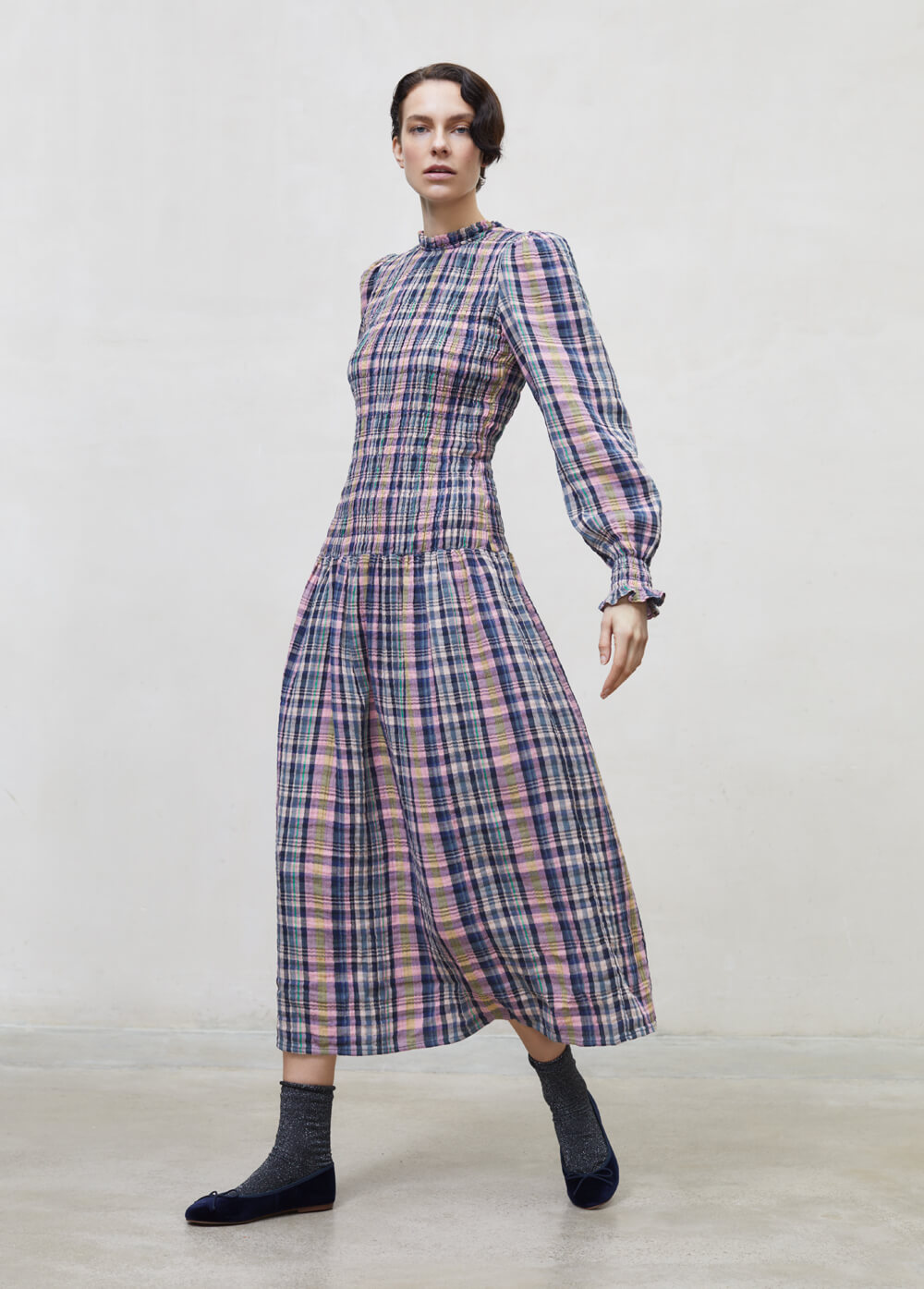 Checkered women midi dresses, BCI cotton women dress - lightweight and versatile dress maxi dress from muslin. Women maxi dress & sustainable women fashion.