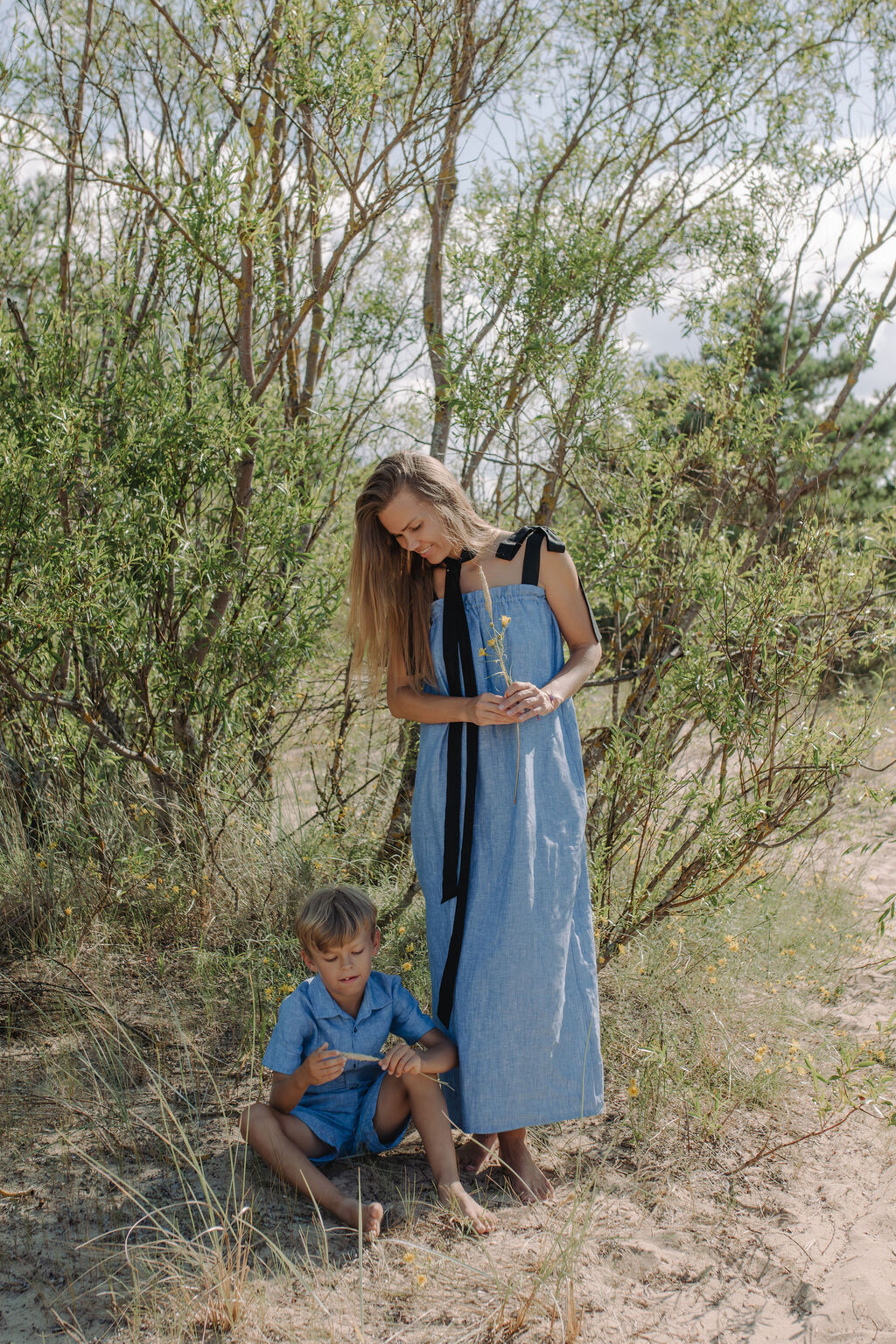 Sustainable women fashion - Blue Maxi Dress Eita - loose fitted linen dress