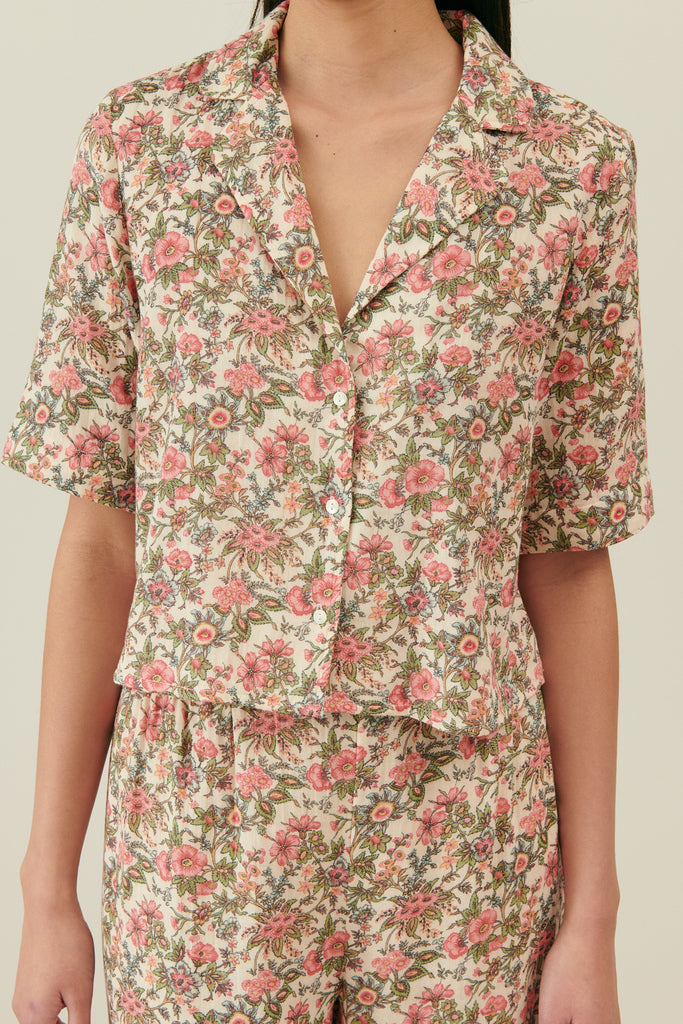 The most comfortable organic cotton women pyjamas in ivory field print that will make you sleep better, the best breathable pyjamas for women by Louise Misha.