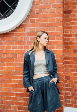 Women's linen cropped top in the beige colour is handcrafted from the highest quality European linen. Shop eco-friendly and sustainable linen cropped top.