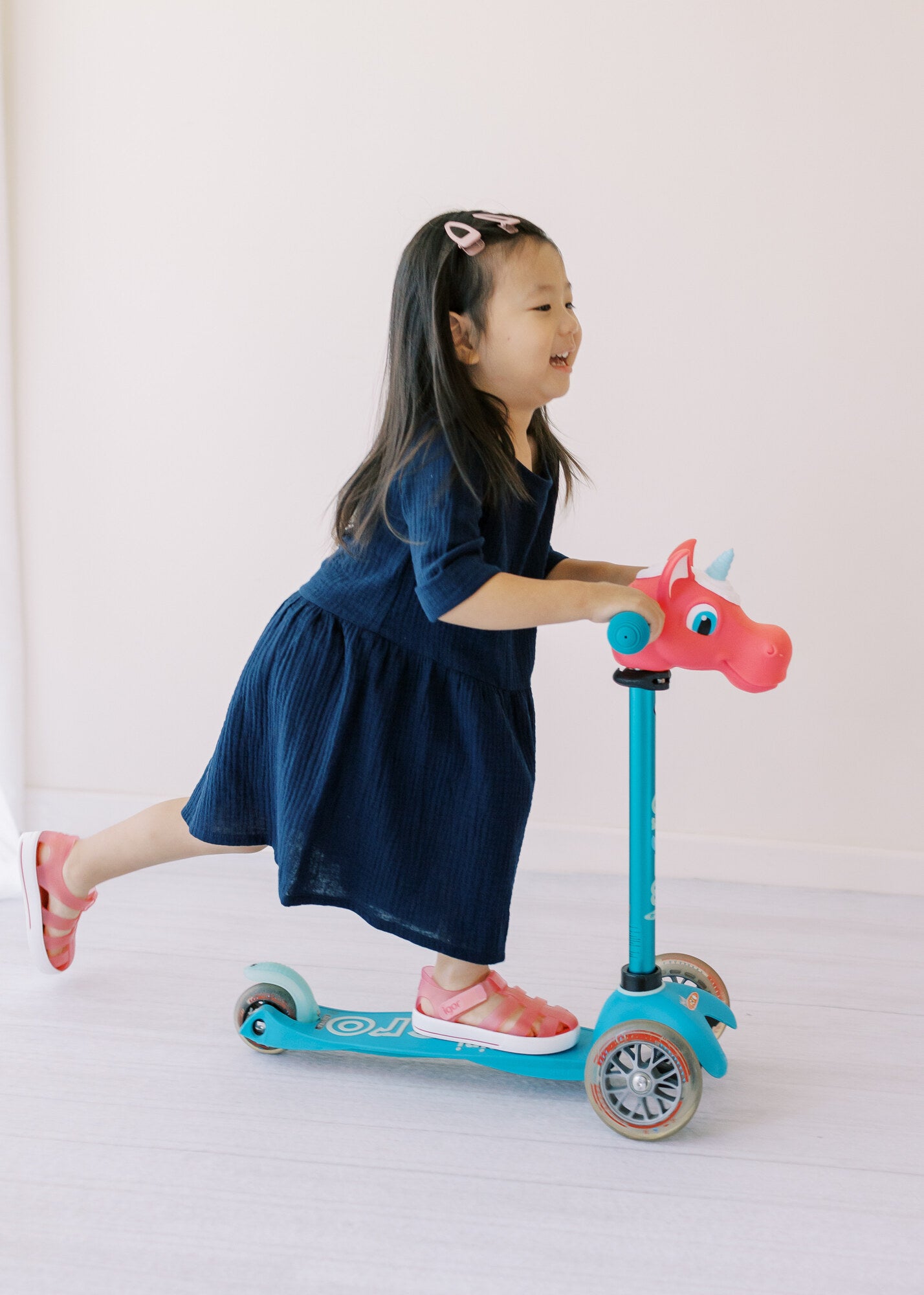 Beautifully handcraft our Back to Nature navy girls dress with 3/4 sleeves for cooler weather from organic cotton to bring you closer to nature with the freedom it gives you. This product is made of 100% organic cotton (GOTS). This sustainable girls' dress is comfortable and soft. Mommy and Me styles are available.