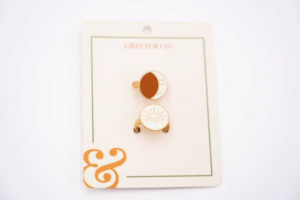 Shop kid's and teen friendship rings sun and moon, they are made from eco materials by Grech &Co, online in Hong Kong and Singapore. A sustainable kid's friendship ring set is the perfect gift for girls/kids' birthdays or the best kids' leaving present. Milimilu offers kids jewelry and accessories for kids and teens. 