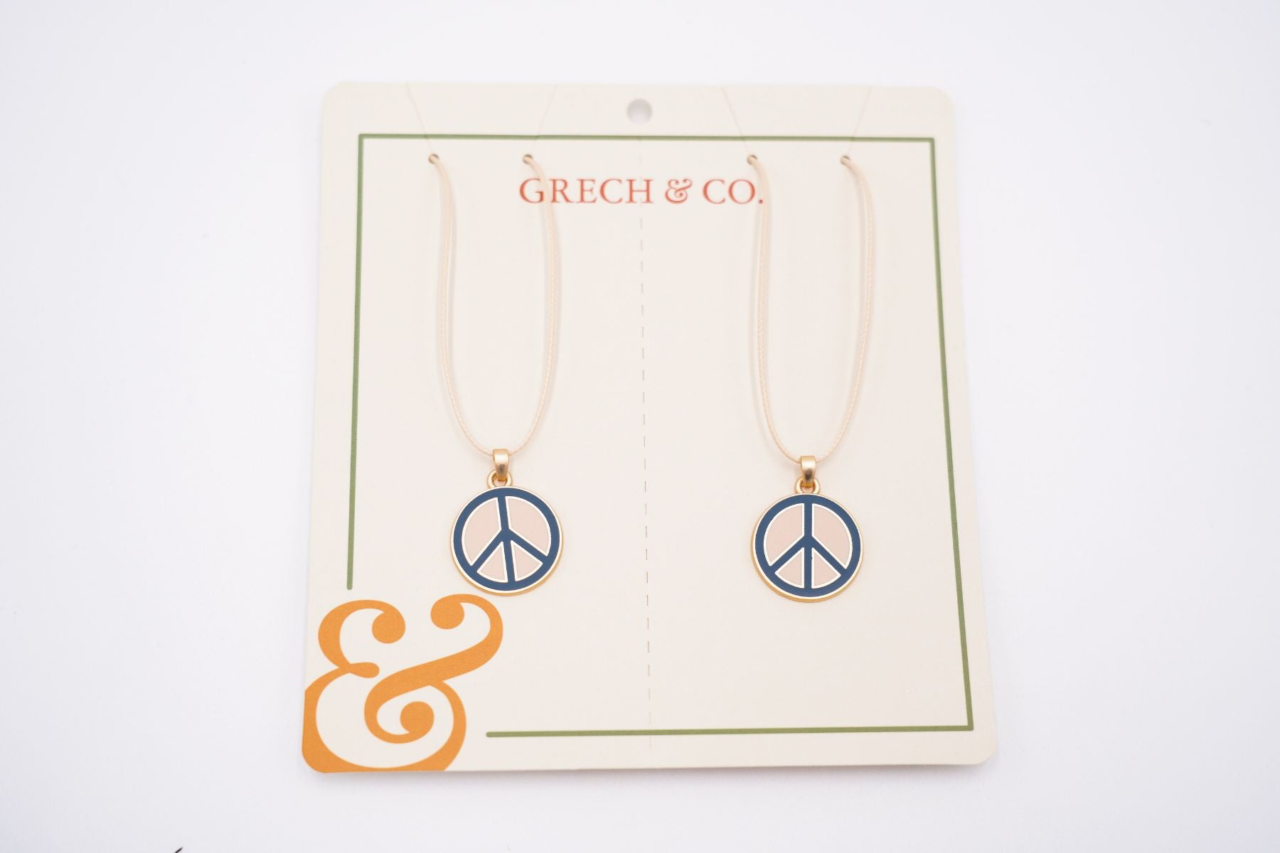 The Friendship Necklace Peace for girls is made from eco materials. Beautifully made Friendship Neckless is the perfect gift for your friend or match with Mom ( we love Mini-Me). Best friendship necklaces for friends' parties, best gift for girls, best birthday present - shop online in Hong Kong and Singapore.
