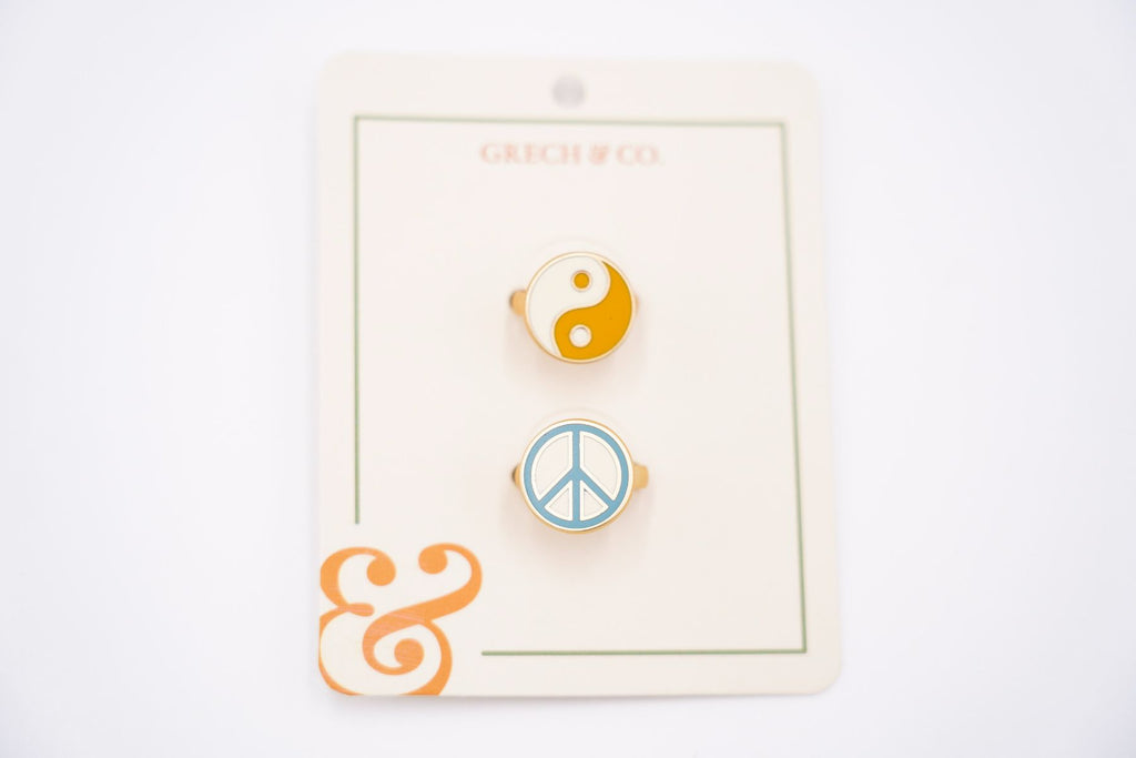 Shop girl's friendship rings online in Hong Kong and Singapore. This cool set of girls' sustainable friendship rings Peace and Ying Yang is made from eco materials by Grech &Co. For the best gift for a girl's birthday or leaving gift, shop sustainable kids' accessories and jewellery online at MiliMilu.
