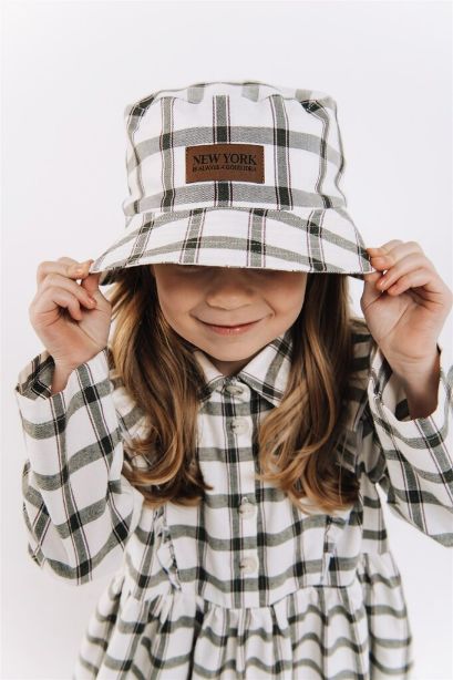The kids bucket hat from is perfect for protecting from the sun and adding to your style! The bucket hat is made with lightweight organic cotton (GOTS) online.