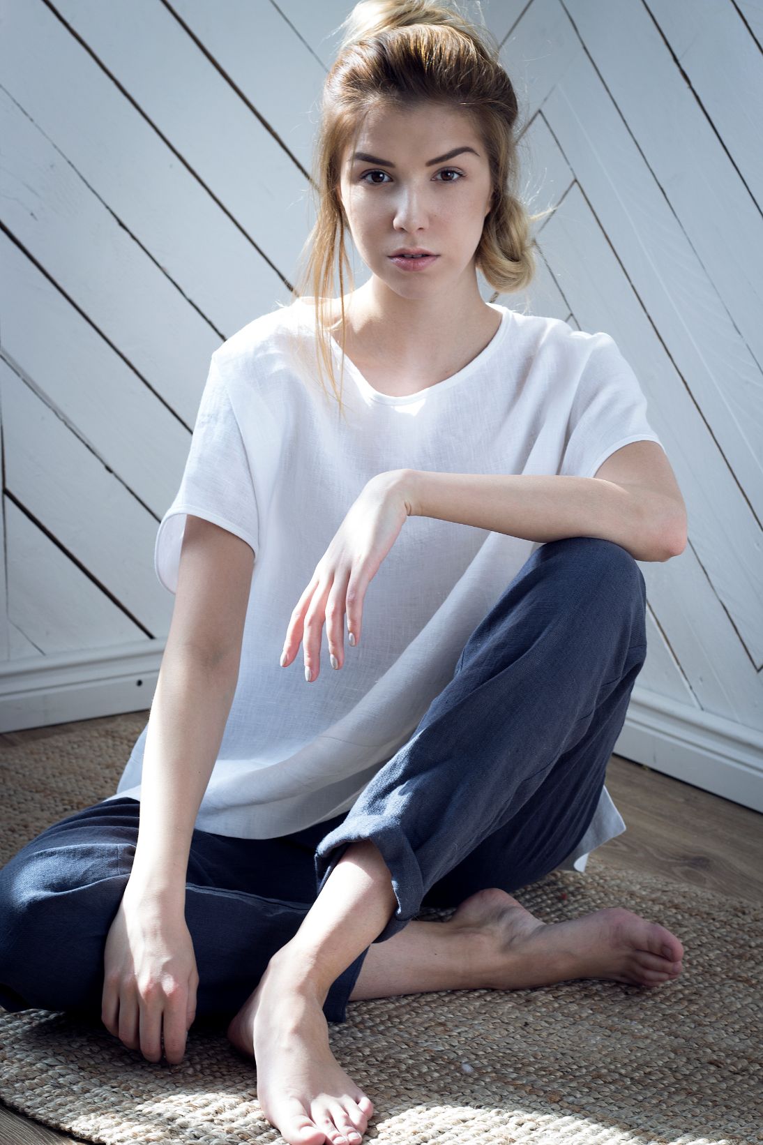 Slow-fashion women's linen joggers are handcrafted from pure linen. Elastic waist makes trousers adjustable to your fit and they come with two side pockets.