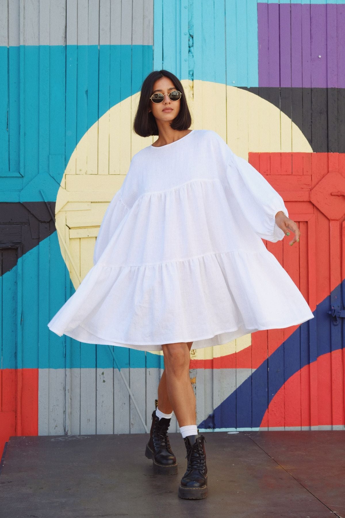 Slow fashion womens white linen dress with long sleeves is made form high quality linen. Shop the best women linen clothing at MiliMilu Lifestyle.