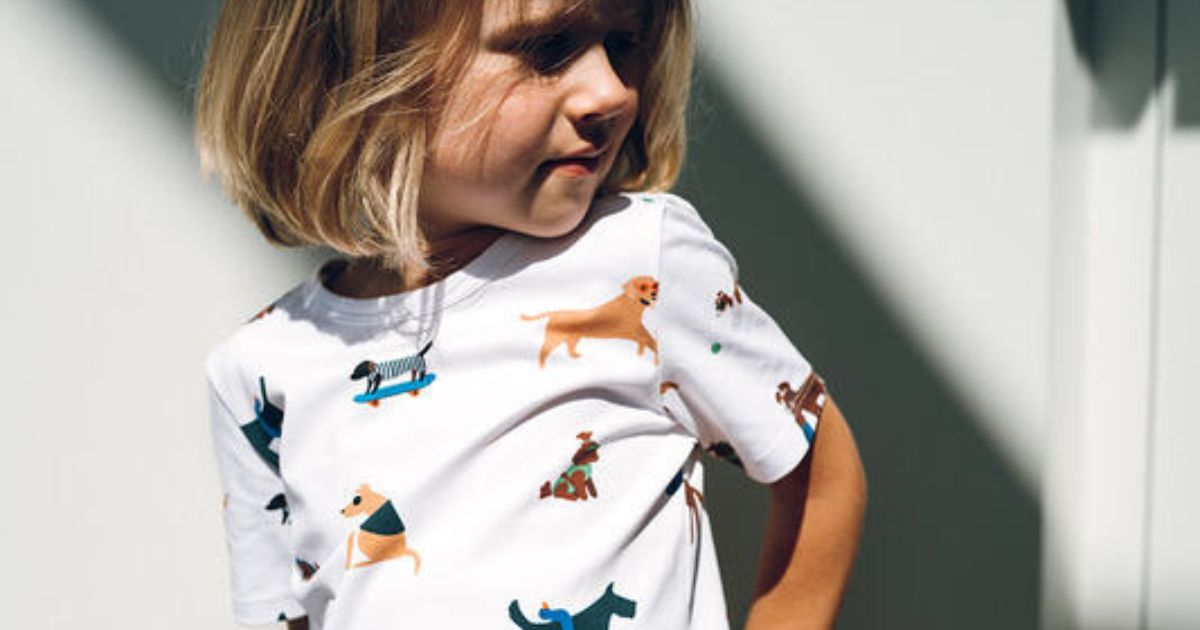 Kids clothing in Hong Kong, breathable kids T shirts, boys shirts and girls dresses