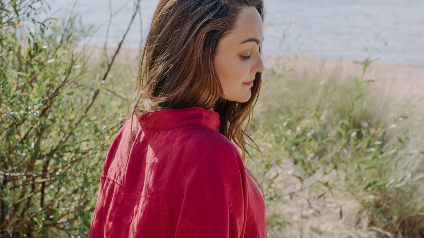 Sustainable women fashion in Singapore online