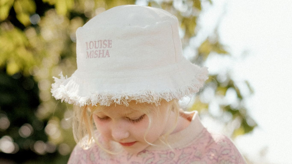 Sustainable, stylish and sun protections hats for your kid and women, for beach and swim from organic cotton.