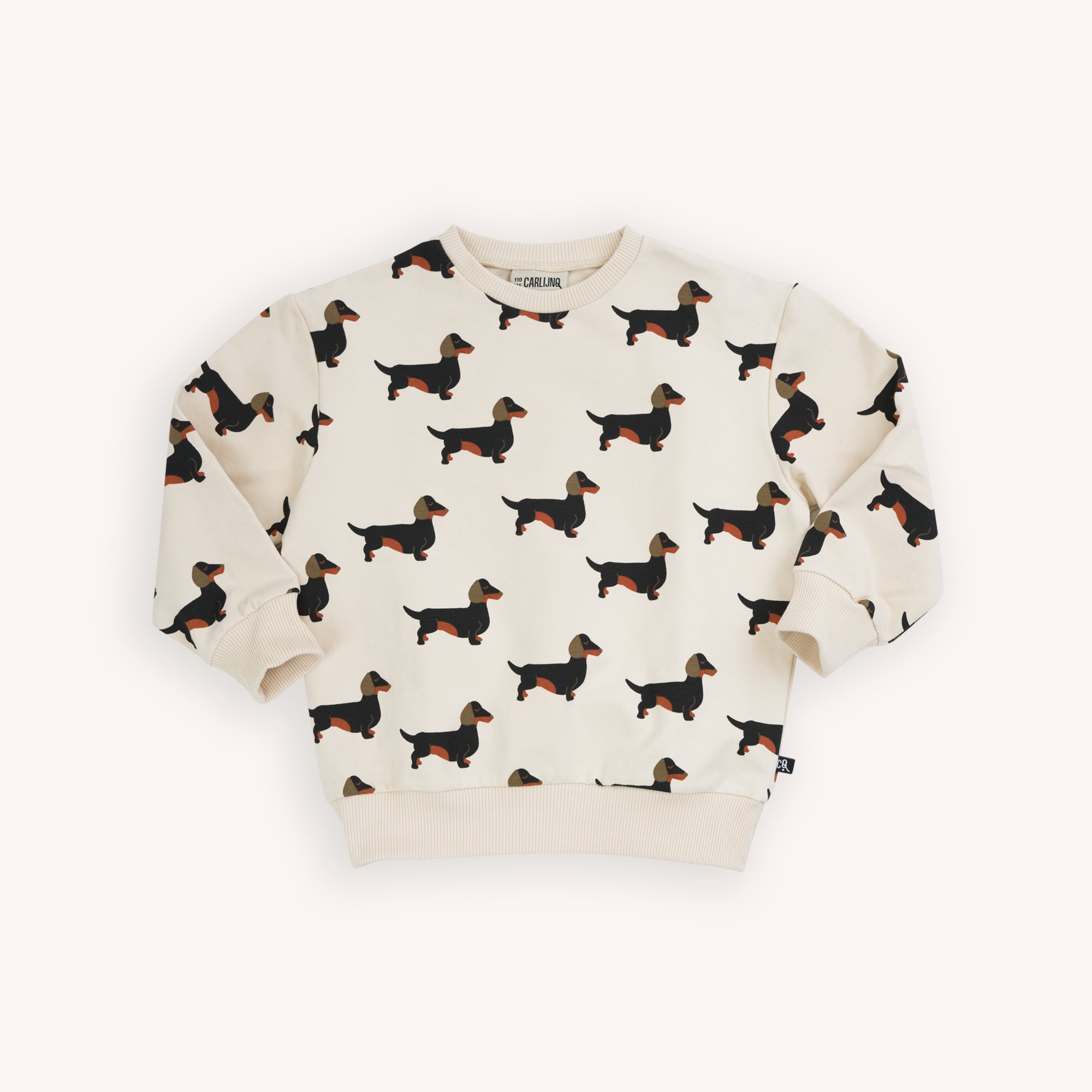 Shop organic cotton kids' clothing and organic cotton kids' sweaters with the coolest dachshund print online in Hong Kong and Singapore at MiliMilu by CalijnQ. This kid's sweater is practical, easy to wear and easy to wash. Most practical kids' and tweens' birthday gifts and also Christmas gifts that will be loved.