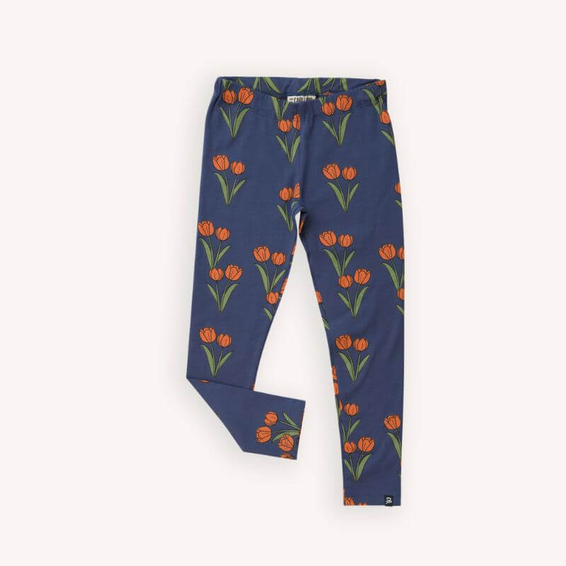 Shop girl's leggings ( sizes from baby to tween!) in this dark blue base with an all-over stylish tulip print online in Hong Kong and Singapore at MiliMilu. Shop organic cotton leggings for babies and kids, that are stylish, easy to wear and easy to wash. MiliMilu also offers the best and most practical kids' gifts.