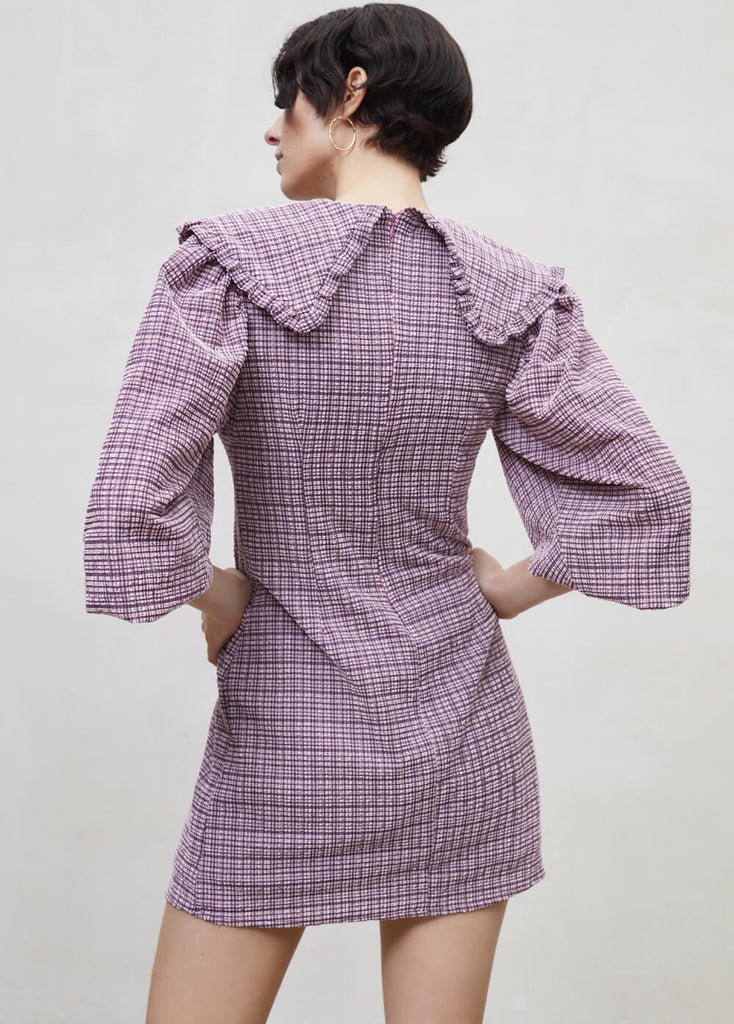 Shop checked women's dresses online in Hong Kong and Singapore. This beautiful checked women mini dress with an oversized collar and favourite balloon sleeves in purple colour is An eco-friendly dress is lightweight, easy to wear, and will give you that sophisticated look. A must-have dress for your capsule wardrobe! 
