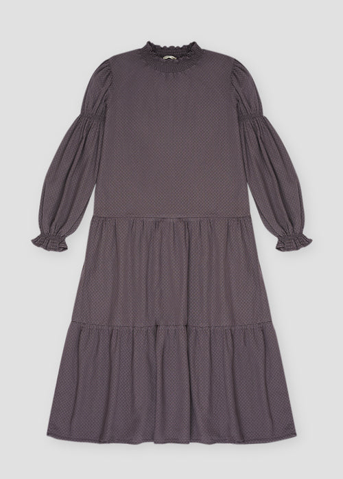 The breathable organic cotton women's midi dress is flowly and lightweight, made with new organic cotton fabric in plum colour in fair trade by The New Society. The Bridgette midi women's dress is trendy and comfortable and will become your wardrobe staple. The capsule wardrobe midi dress for sustainable fashion lovers