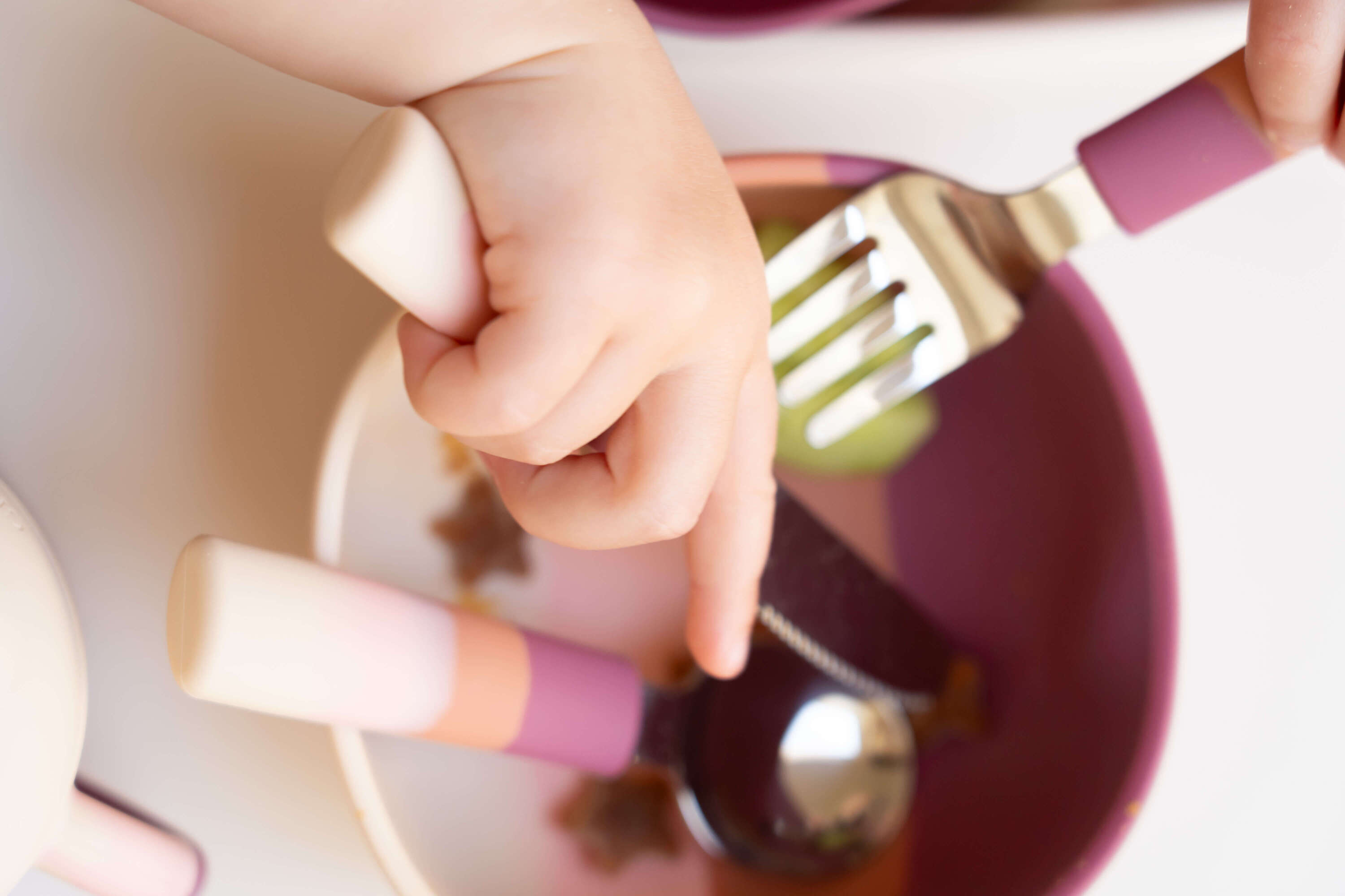 The best cutlery set for toddlers in pink online at MiliMilu Lifestyle. Anti-slip silicone handle; toddler cutlery is eco-friendly is a practical kids gift.