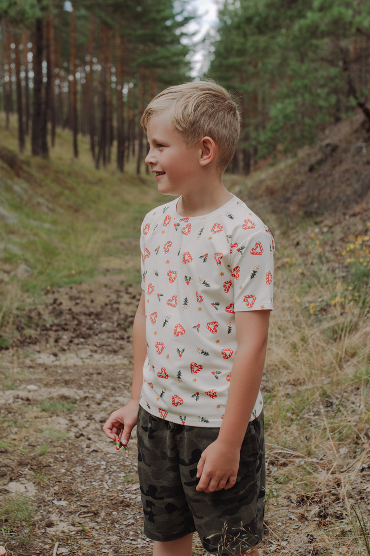 Shop kids Christmas t-shirts that are made from softest bamboo and explore family Christmas matching clothing for the best Christmas season! Shop the best kids and tween festive clothing online.