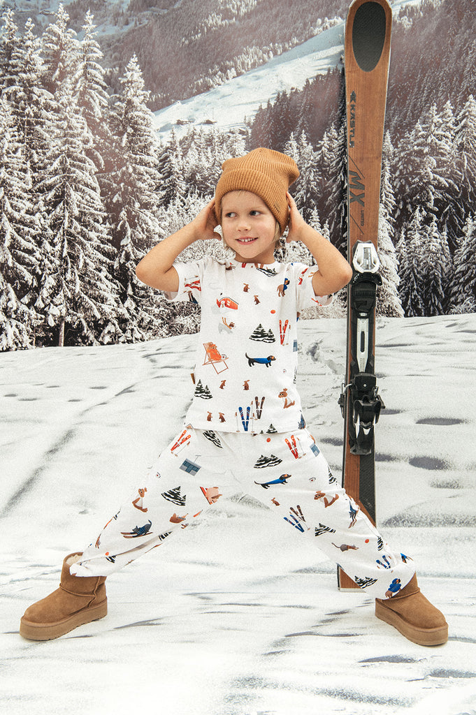 Shop kids and tween organic cotton stylish t-shirts and winter/ Christmas T-shirts and Christmas matching clothing for the whole family.