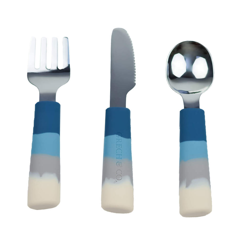 This set of cutlery for toddlers and kids comes in a lovely shade of blue, making mealtimes more enjoyable and less stressful for parents and kids. These durable utensils are eco-friendly, composed of 100% LFGB grade silicone and stainless steel, making them easy to grip. Buy toddlers cutlery online in Hong Kong.