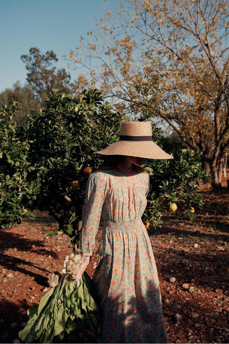 Organic cotton maxi dress for women in floral print. This organic cotton maxi dress with sleeves provides excellent breathability by Louise Misha. Mini Me style