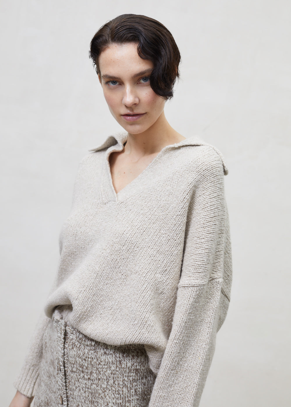 Sustainable women's winter jumpers and sweaters from recycled materials such as recycled wool and recycled cashmere online at MiliMilu Lifestyle.
