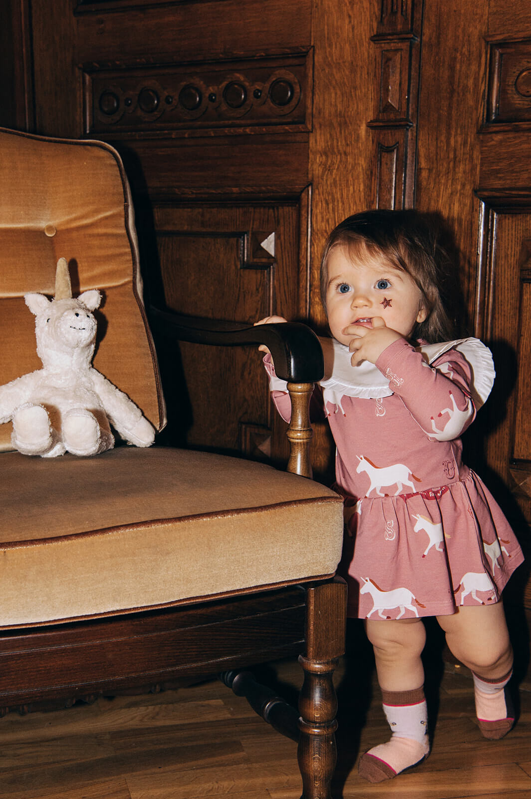 Shop for baby body dresses with unicorns in pink. Organic cotton breathable, soft & gentle to sensitive baby skin. The best baby gifts are baby shower presents.