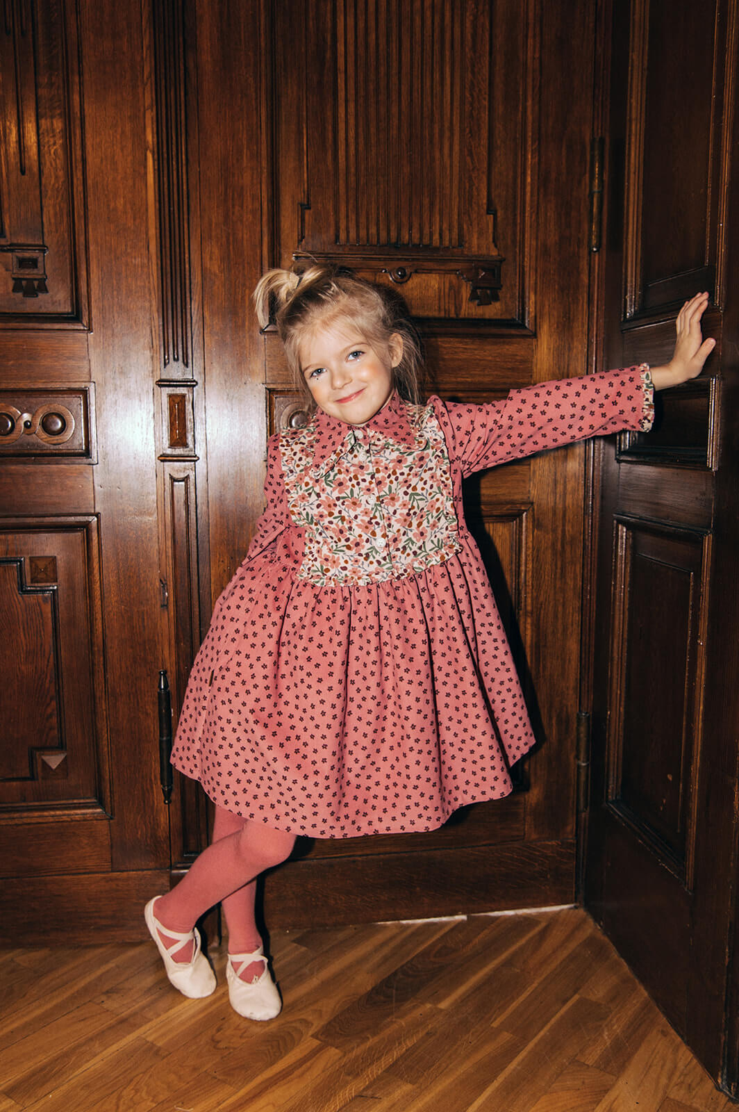 Shop a light velvet pink girls dress with a flower print online. This pink girls dress is comfortable and adorable. Sustainable kids clothing clothing and best  Christmas gifts for kids.