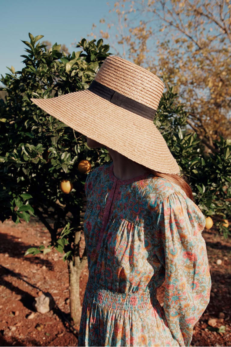 Discover the beauty of the pink print of the water flower in this organic cotton maxi dress for women. This organic cotton maxi dress with sleeves provides excellent breathability,  by Louise Misha, this floral maxi dress is the perfect addition to your summer wardrobe. It is part of Mini Me fashion to twin dresses.