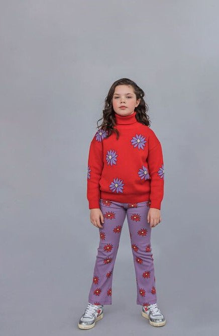 Shop organic cotton flare ribbon girl leggings in purple with dahlia print. Shop the best sustainable kids clothing and gils clothing from organic cotton. Matching girl sets with sweater and leggings. The best girl presents and gifts.