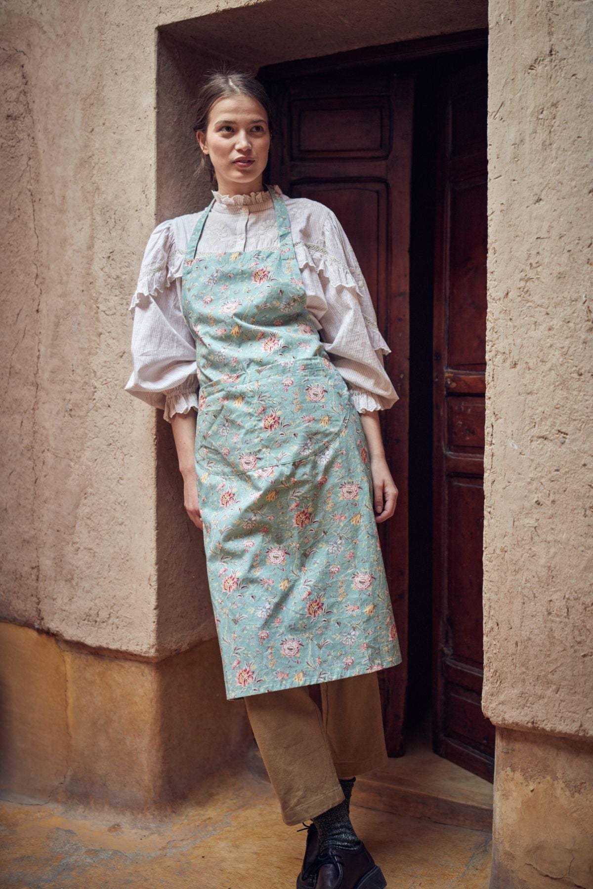 Shop organic cotton women's apron online at MiliMilu by Louise Misha. Mommy and daughter matching aprons. The best gift for women and girls for Mothers Day.