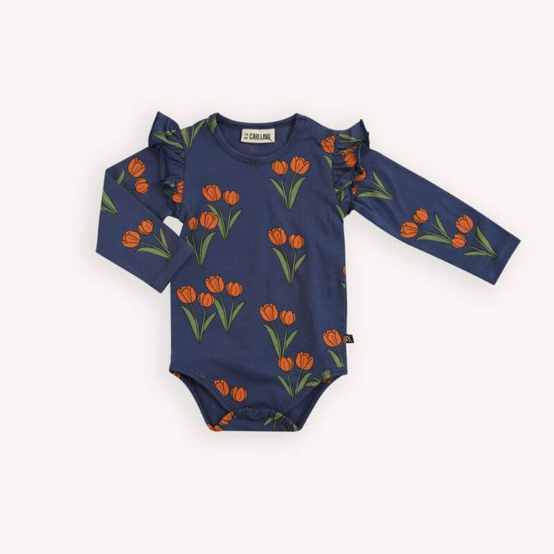 Organic cotton baby girl body with long sleeves ruffles and adorable tulip print form organic cotton baby clothing collection is muct have for every baby girl. Best baby gifts and baby shower presents and baby Christmas gifts online.