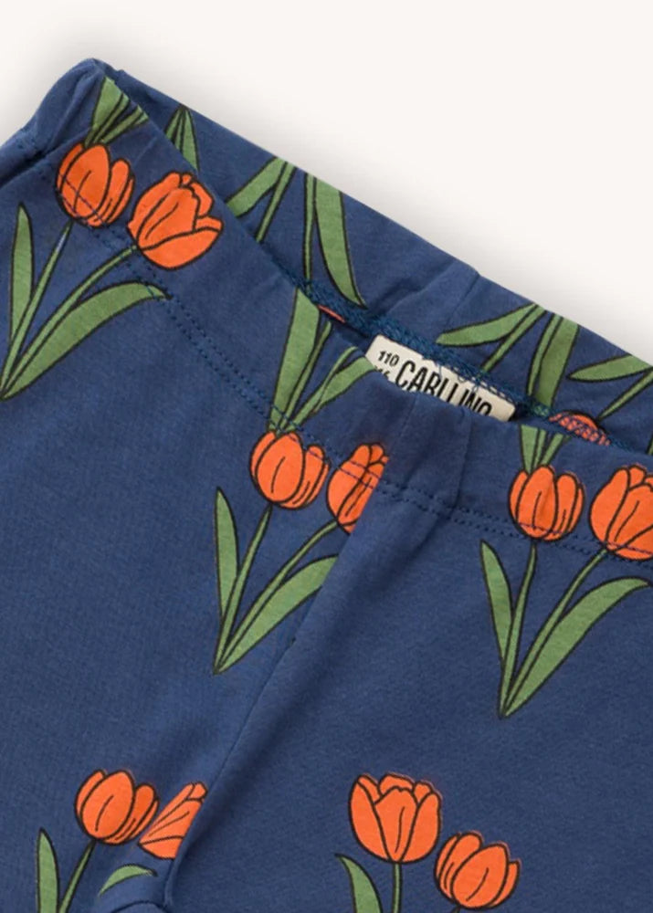 Organic cotton girls legging with an all-over tulip print. Shop sustainable and organic cotton kids clothing - also the best sustainable gifts for kids online.
